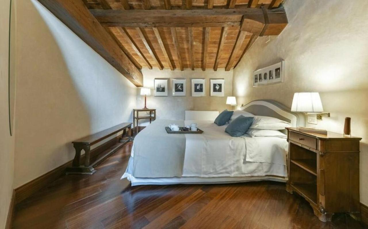 Palazzo Medici Apartment Florenz